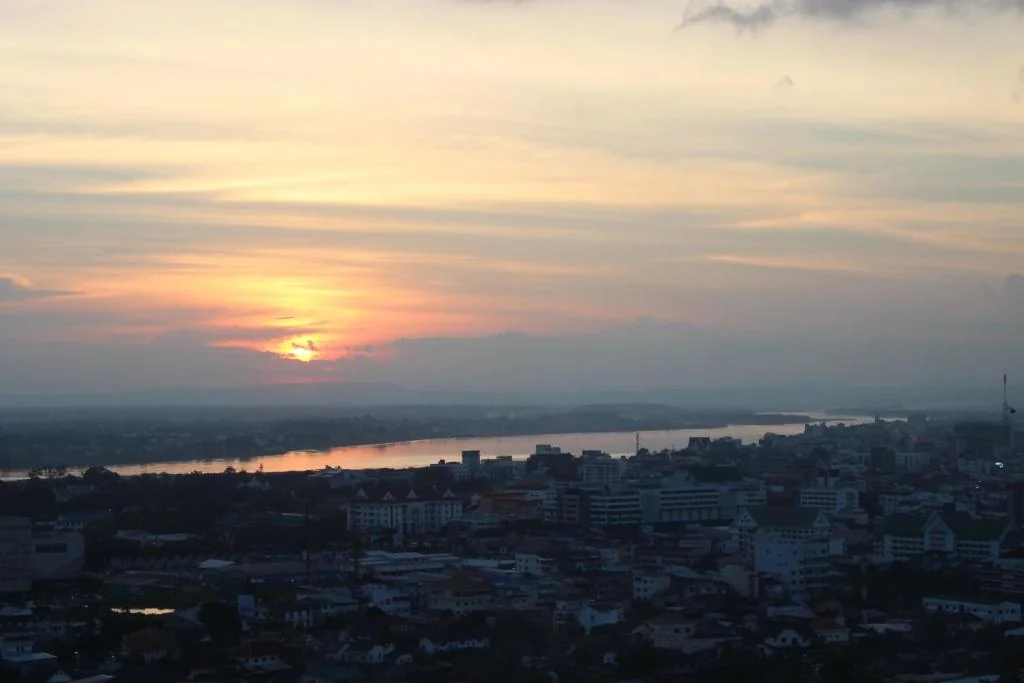 무옹 탄 럭셔리 비엔티안 호텔 상세 정보 및 리뷰 Entrance